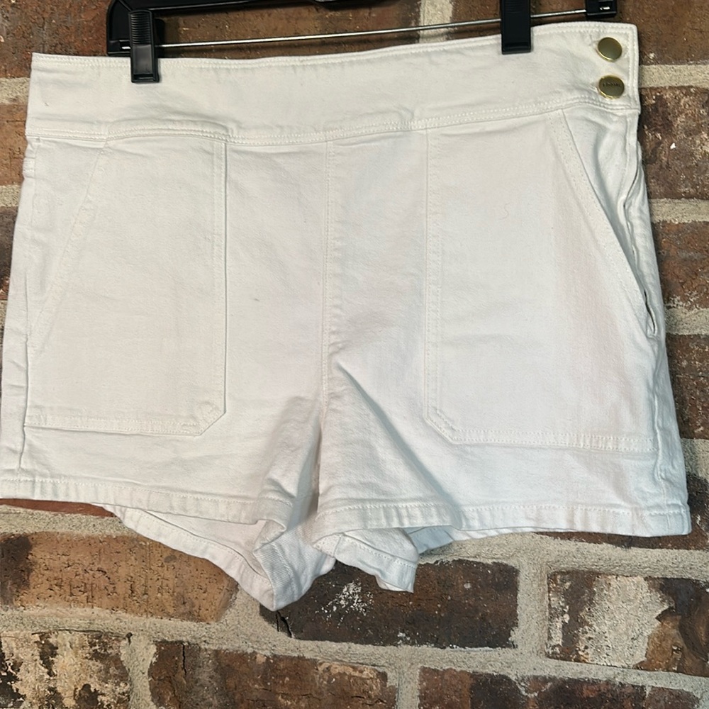 Women’s Frame White Denim Shorts sz 30